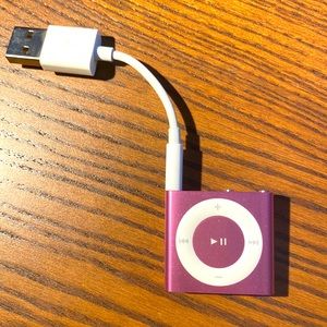 Apple IPod shuffle 2GB in rose gold
